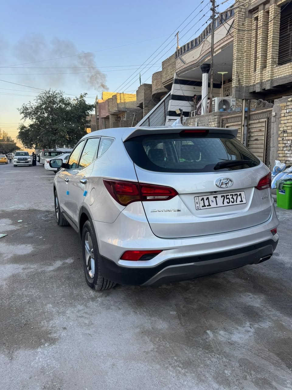 سنتافي للبيع موديل 2017وارد أمريكي  حادثه بين بابتين بدون تبديل بدون دواخل سيارة سياره جديده محرك 2400 محرك كير على شركة تخم تاير صدر كله جديد رقم بغداد الجديد سعر 132 ورقه مكان سيارة بغداد الرصافة رقمي 
***********
