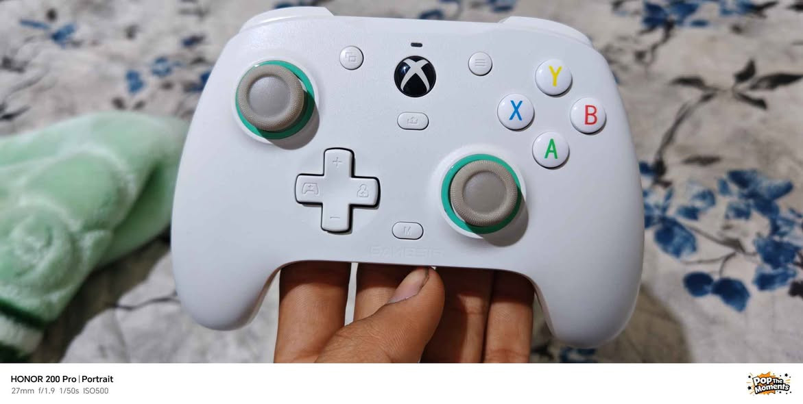السلام عليكم جوستك xbox جيم سر جديده مستعمل ماخذه ٥٥ ريده ٥٠ اوبيه مجال حك الجيه مكان كربلاء توصيل ما عندي *********** كربلاء, العراق
