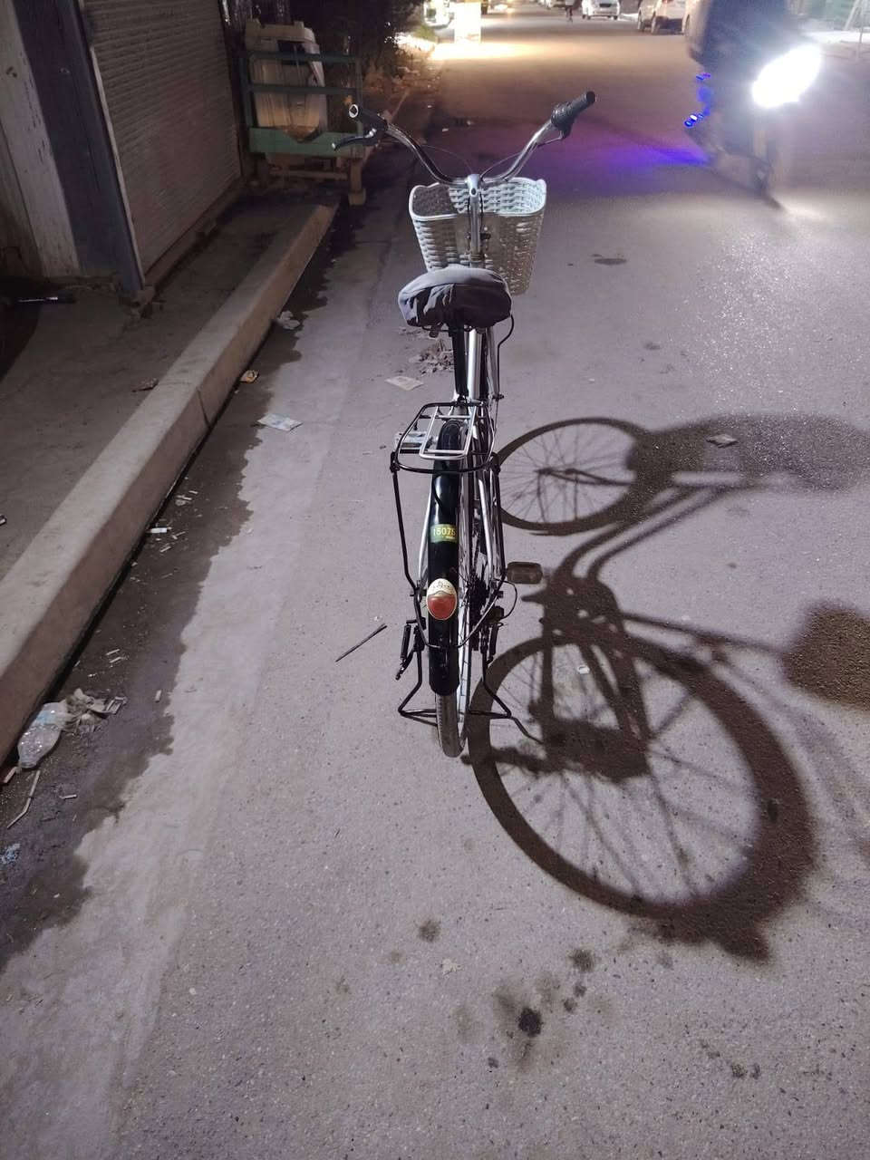 سلام عليكم بايسكل بناتي للبيع حجم 26 عكرب كله شغال كير بريك كامل مكاني بغداد شهداء  السعر 65 وبي مجال للطيبين للاتصال على *********** متواجد واتساب ومازنجر ومستعجل عل بيعته أو مراوس
