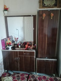 غرفة • للبيع • نظيفة