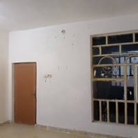 الحلة حي الجزائر • ١٢٠م • كراج وسخان