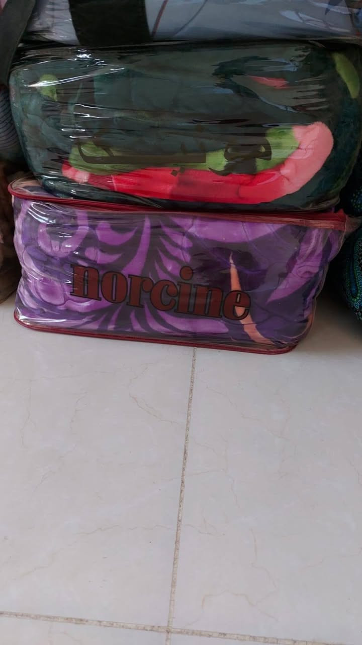 اثاث بيت جديد ل

للبيع
كاونتر ٨٠٠
غرفه نوم ٦٠٠
تخم رصاصي ٧٥٠
تخم جوزي ٤٥٠
طبلات مع ميز وسطي، ١٥٠
ميز تلفزيون ٨٥
جرارات ٢٥
مكنسه كهربائيه ٢٥
مرايه ٢٠
طباخ ٢٢٥
غساله ٤٥٠
ثلاجه ٧٠٠
شاشه ٥٥٠
مبرده ٤٠٠
سبلت ٥٠٠
مفرش أرض الواحد ١٥
صوبه ٤٠
مرجوحه ٤٠
ساحبه ٤٠
مروحه٣٥
العنوان اعلام السيديه قرب كهوه باب الحاره


**إذا كنت صاحب هذا الإعلان وتريد حذفه لأي سبب، رجاءا أرسل رسالة إلى الدعم الفني**