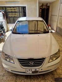 سوناتا 2010  خليجي محرك 2400  دوش  محرك وكير و صدر  تبريد جاهزه  تحكم ...