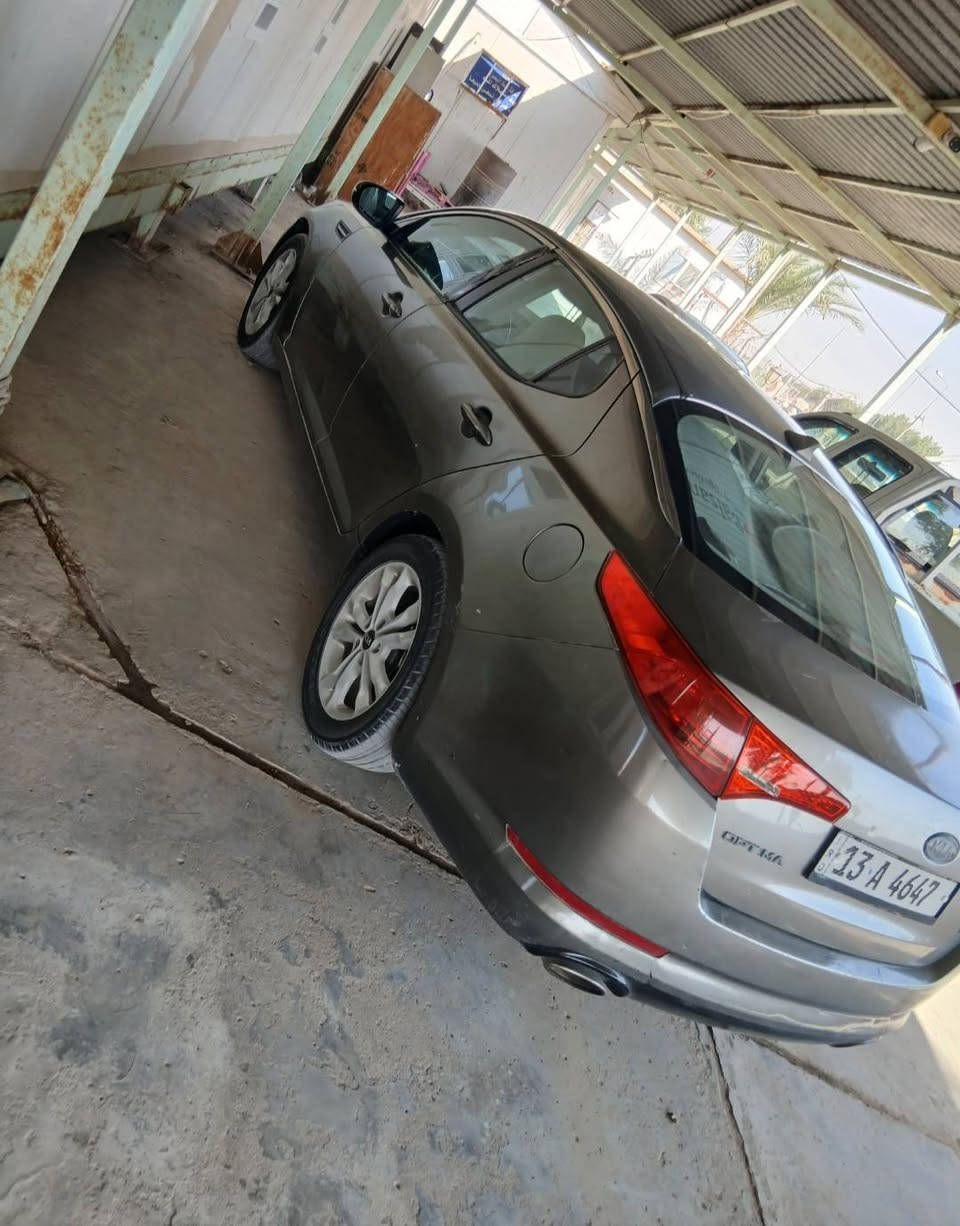 السلام عليكم سيارة كيا اوبتيما وارد امريكي للبيع او المراوس موديل ٢٠١٢ رقم انكليزي ميسان مميز سيارة بأسمي وجاهزة من كل شي تبريد مكينه كير خير من الله مكينة ٢٤٠٠ سيارة بيها صبغ احزام فقط بدون قمارة والصندوك مكفولات من الصبغ 
السعر / 102
للتواصل / ***********
