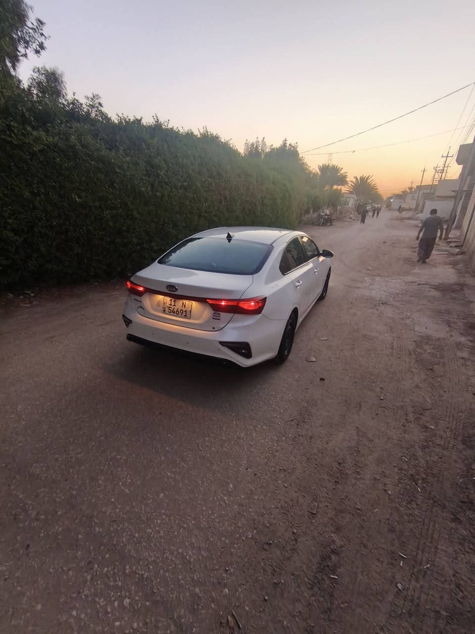 سلام عليكم للبيع كيا فورتي مديل 2020 وارد امريكي حادثه باللبجم والدور الخلفي والباب بس بنيد تبديل الباقي ليبل واحد رقمه بغداد دولي باسمي مكينه 2000 تبريد ثلج حداديه جديده مكينه بيه صوت راجز مكاني بابل السعر 110 وليشوفه غاليه يدعنه بالرزق والتوفيق للجميع للاستفسار الاتصال *********** وصور الحادث بالمنشور
