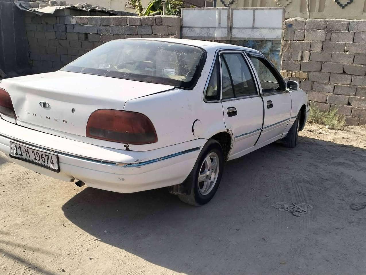 سلام عليكم للبيع برنس فراشه 96 رقم بغداد نكليزي تحويل شرط اكاتبك عقد مروري سياره اصل وتماتيك وحورته عادي مكينه بيه تنقيص كهربائيات كامله تخم تاير سياره شوف لعين سعر ٢٤ وبيه مجال مكان بابل جبله *********** ***********

