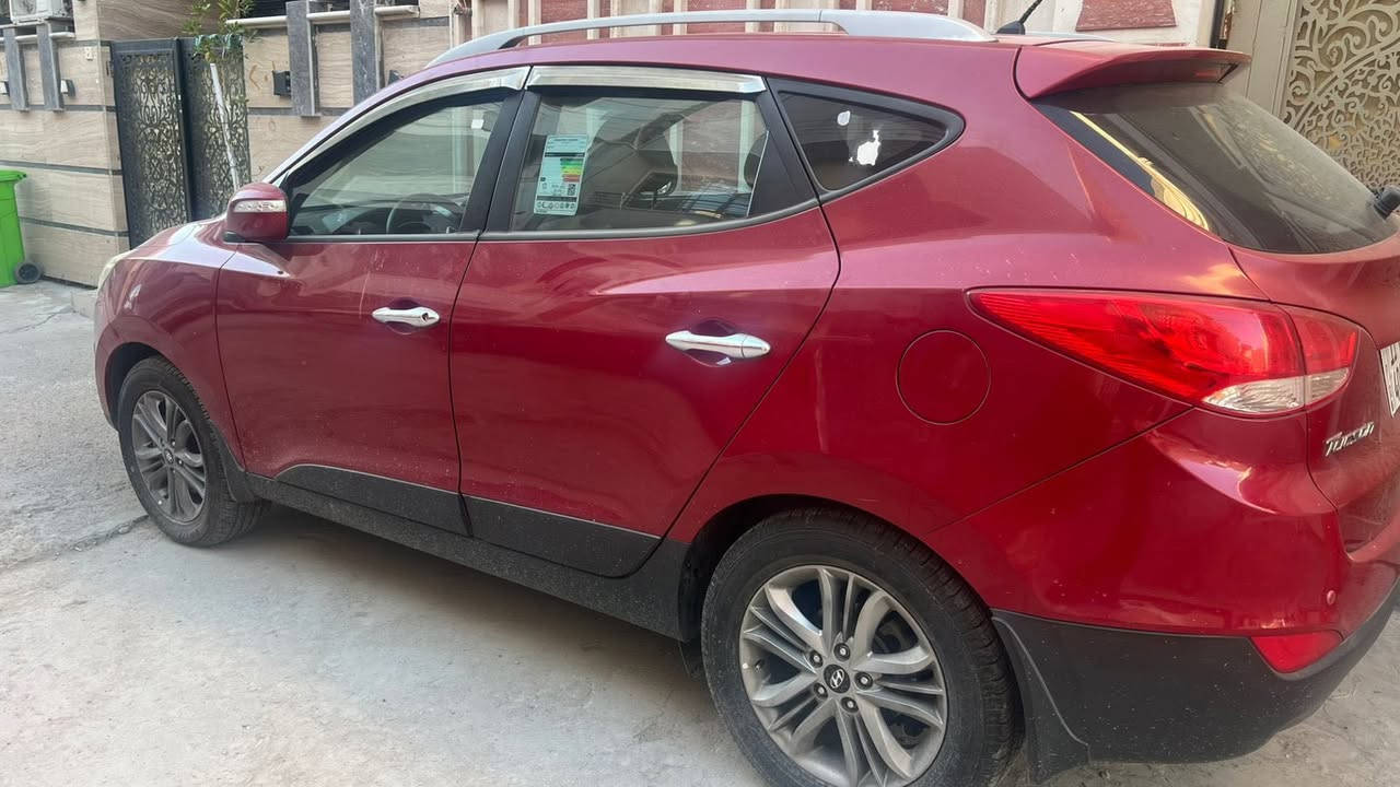 سياره توسان للبيع ماروني 
موديل 2015 
رقم بغداد 
وارد خليجي 
سياره نظيفه مابيها عطلات 
كير ومكينه خير من الله 
سعر 155 وبي مجال 
***********
