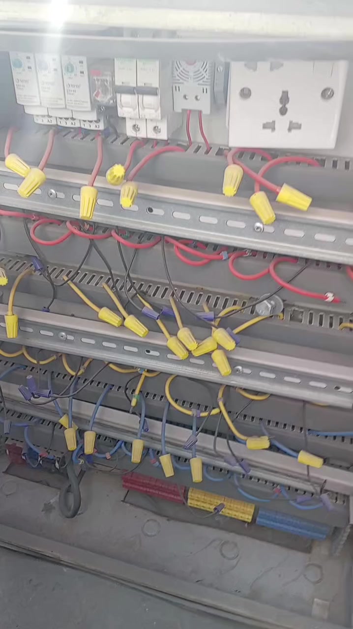 كابينه للبيع تشتغل ع نت ونته بجهازك تتحكم ب جوزات تعلي وتنصي وطفي وتشغل واذا تريدها تشتغل بدون نت عادي السعر ٥٠٠ وبيها مجال كربلاء أمن الداخلي


**إذا كنت صاحب هذا الإعلان وتريد حذفه لأي سبب، رجاءا أرسل رسالة إلى الدعم الفني**