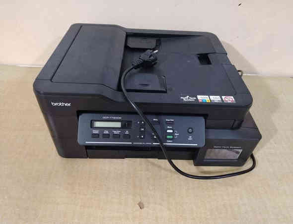 برذر t720 استخدام منزلي
نظيفة جداً على الفحص مابيها اي ضرر
وجهين تلقائي ملون
مكاني انبار/ يوجد توصيل لجميع المحافظات
السعر/ 140 مع التوصيل قفل
للتواصل /***********
