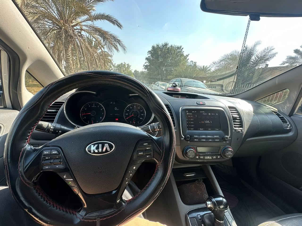 كيا فورتي 2017
وارد امريكي 
فول مواصفات عدا الفتحه
بصمه 
ماشيه 87 
بدون حادث و صار بيها حادث بالعراق  بنيد مبدل بلادي  
سياره تخبل وعمليه 
بيها طخات بسيطه ابيعها ع وضعها 
السعر 117 وبيها مجال بسيط 
العنوان بغداد البلديات
***********
