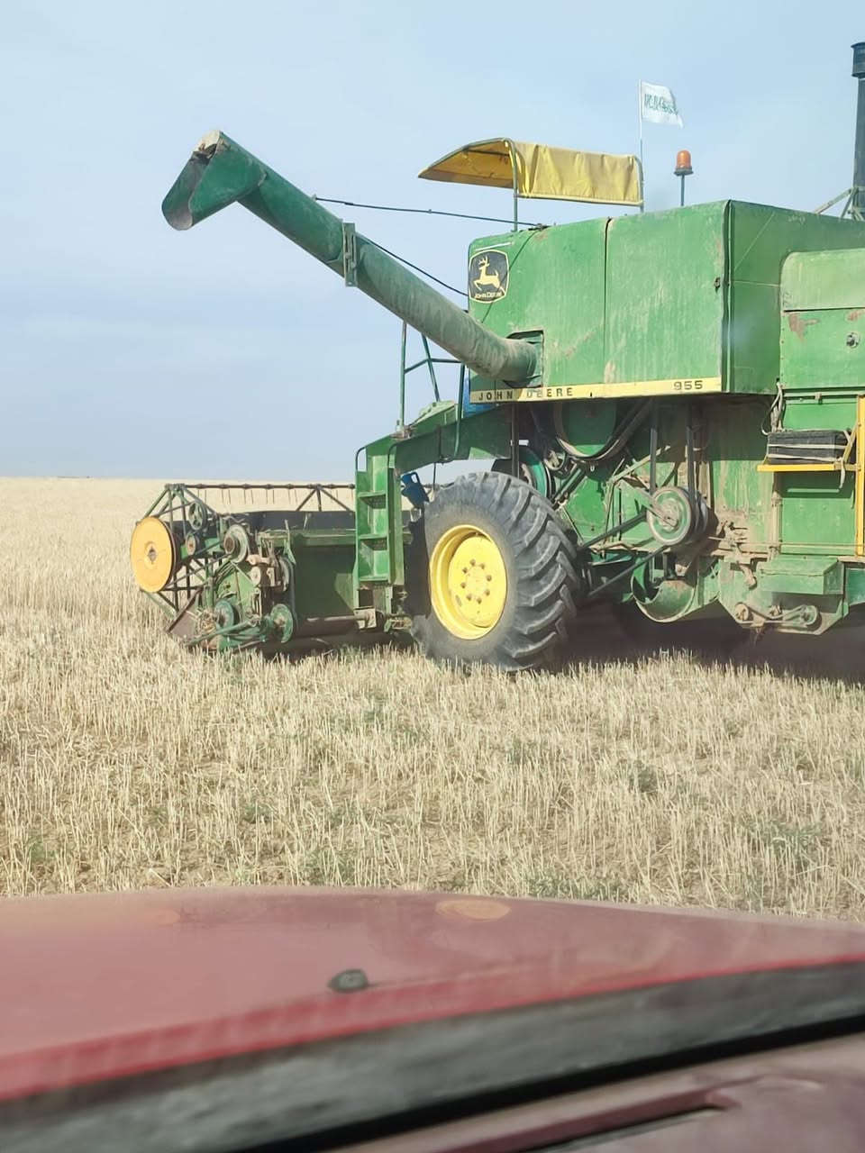 للبيع حاصودة جون دير 
موديل 81 رقمها نينوى 
طخم تايرات جديد 
كيرواكسل شرط والمحرك لاصرف ولانفخ
للتواصل  
‏‪***********‬‏
***********
