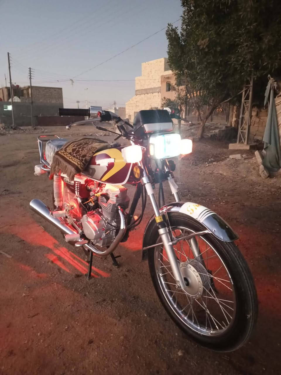 السلام عليكم 

نامة امتياز نوع.     NIM تلث احرف

موديل    2025

الدراجة كاملة مكملة كلشي ما عوزهة

الدراجة كلشي شغال بيهة كهربائيات كلهة شغالة

بيهة ترتيبات خفيفة

سعره. بــ.  650 او بيهة مجال


**إذا كنت صاحب هذا الإعلان وتريد حذفه لأي سبب، رجاءا أرسل رسالة إلى الدعم الفني**