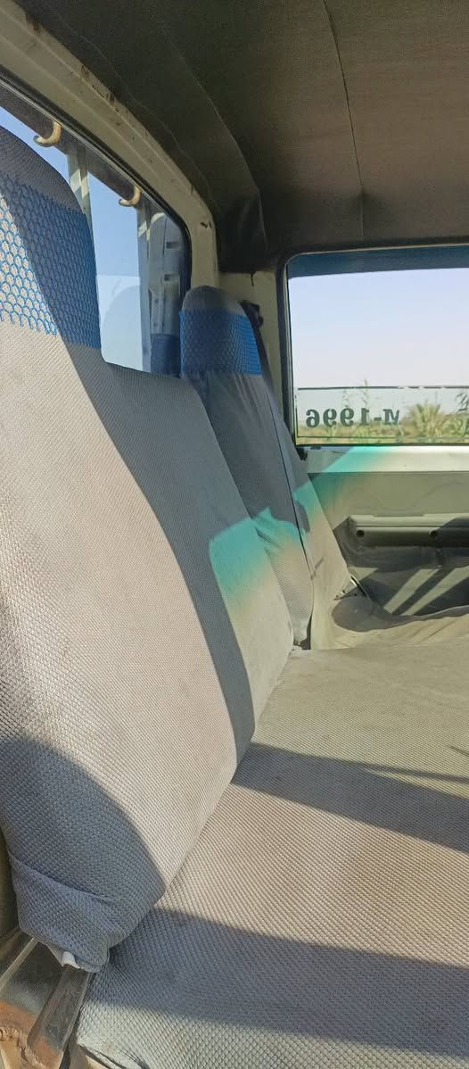السلام عليكم كيا 93 للبيع مستعجل راعيه يريد مداور رقم انكليزي سنويه لل2030 معروضه ب40 مكلف بلنشر اتصل ***********

