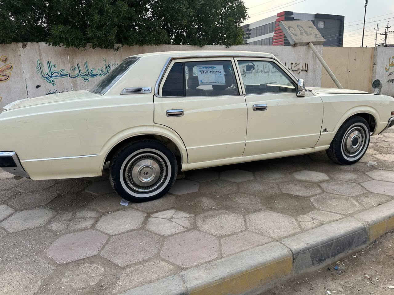 كراون رقم نينوى انكليزي سنويه ٢٩ راعيها بكربلاء تحويل مباشر ب ٥٥ وبيها مجال للطيبين تفاصيل أكثر *********** مكان السياره عماره
