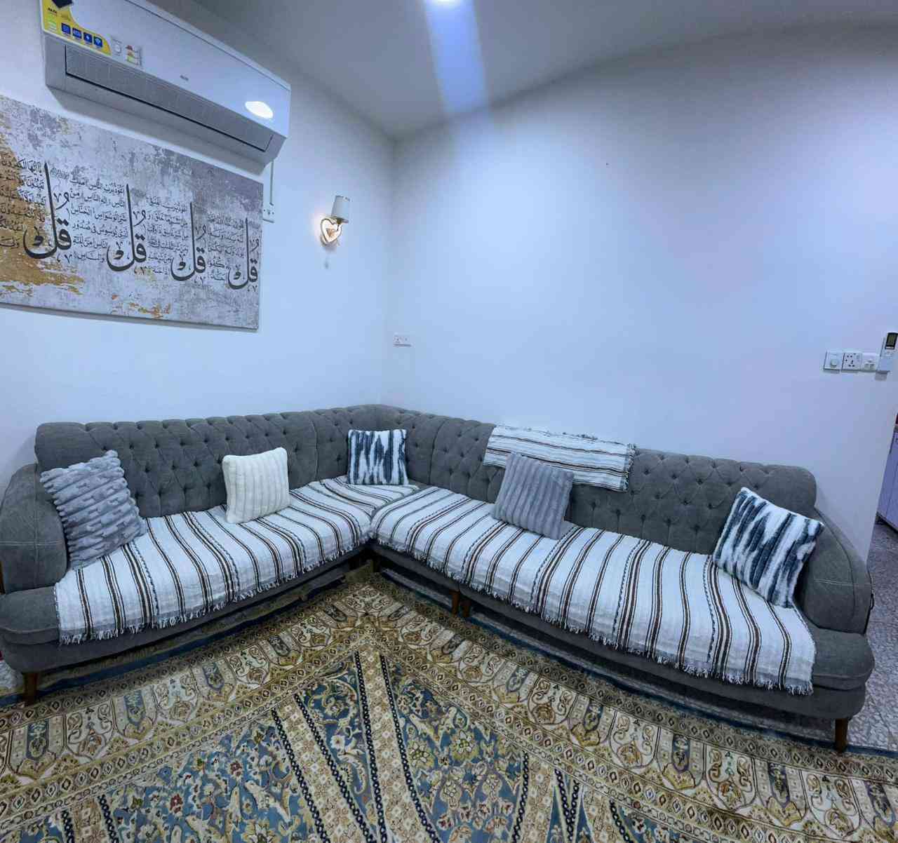 تخم اسنفجي طبي على شكل ديوان
٨ مقاعد مع ٥ كوشات
السعر


**إذا كنت صاحب هذا الإعلان وتريد حذفه لأي سبب، رجاءا أرسل رسالة إلى الدعم الفني**