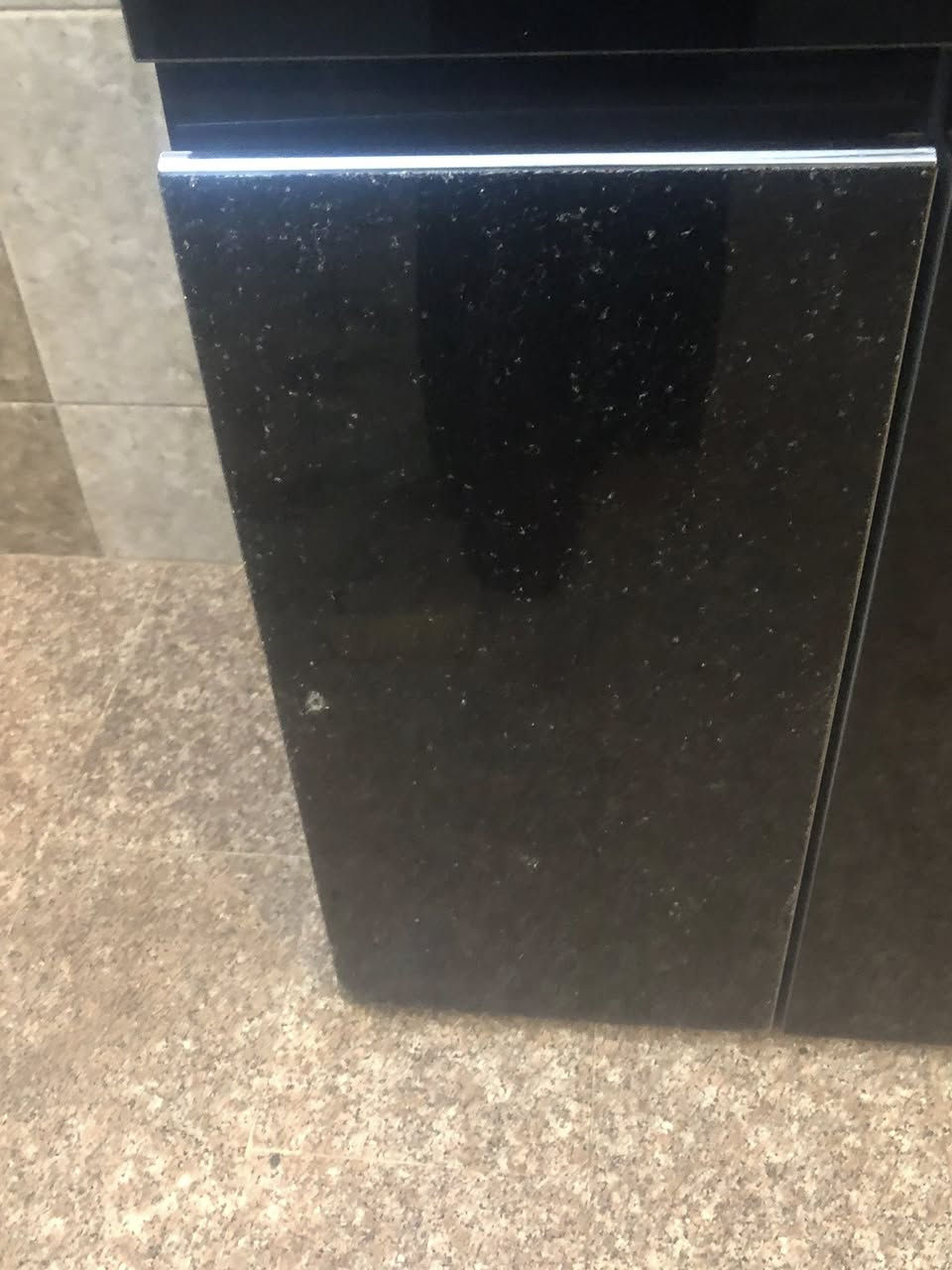 ثلاجة ٤ بوب جام الاخيرة بيها كسر ب٦٠٠ بيها مجال شي بسيط ماخذتها مليون وربع مداخلة تصليح بلادية  المكان بغداد قاهرة ثانية توصيل ماعندي


**إذا كنت صاحب هذا الإعلان وتريد حذفه لأي سبب، رجاءا أرسل رسالة إلى الدعم الفني**