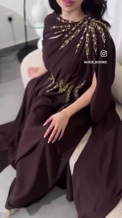 مرحبا
عندي هذا الفستان ملبوس مره وحده 
قياس 44 
ابيعه ب60 الي يفيدها تدخلي خاص


**إذا كنت صاحب هذا الإعلان وتريد حذفه لأي سبب، رجاءا أرسل رسالة إلى الدعم الفني**