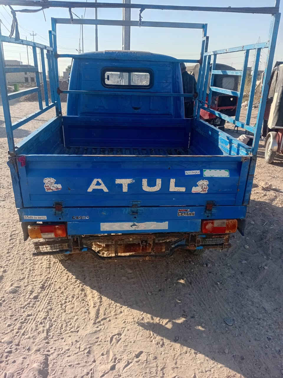 السلام عليكم تكتك حمل للبيع شغاله خير من الله سعر ٩٠٠ عنوان بغداد حي البتول قرب جسر يرقمي ***********
