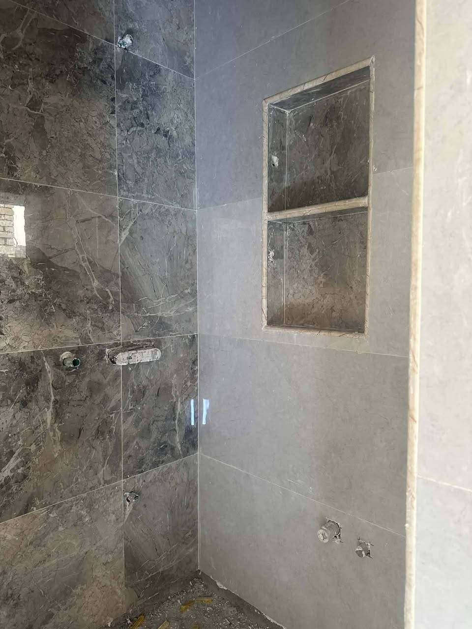 سلام عليكم خلفه سرميك مصري درجة اول جميع انواع السرميك مرمر وكاشي رقم واتس ***********
