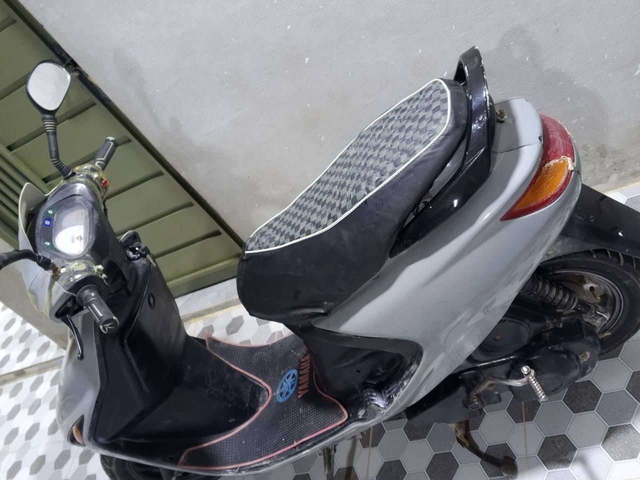 ماطور فراشه للبيع او مراوس مع ماكس  رقم ***********
