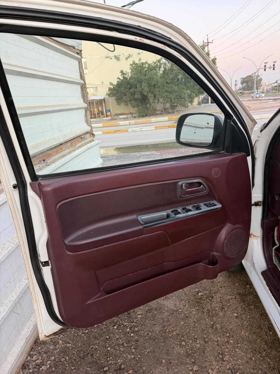 السلام عليكم 
كريت ويل 2015
سيارة كاملة من كلشي 
حدادية جديدة 
مكينة كير شرط 
مداور ثاني يوم بأسم المشتري 
للتواصل 
*********** متوفر واتساب
