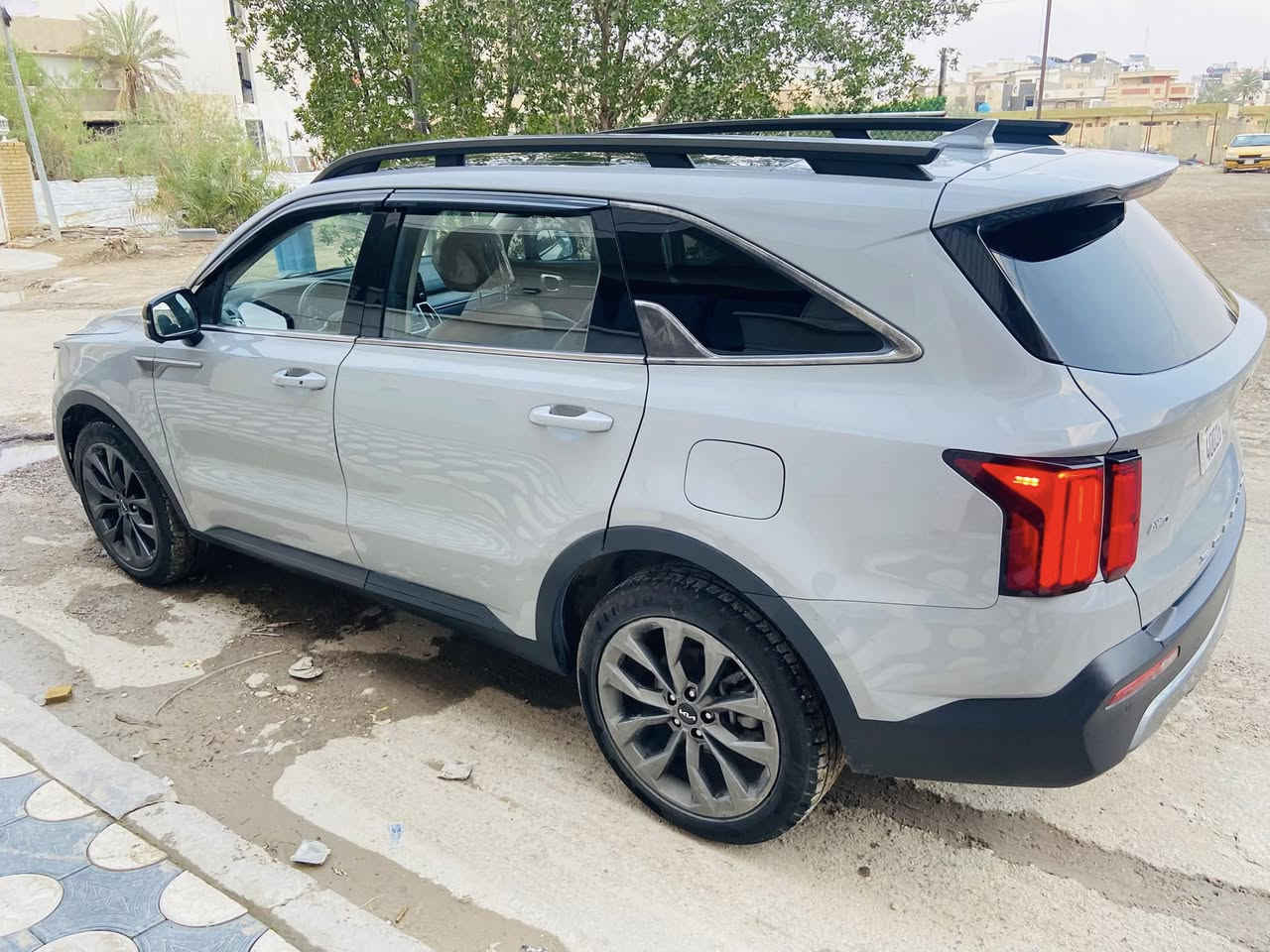تحيه طيبة
سورنتو موديل 2022 ١/١ وارد امريكي والحادث مرفق 
كل ابوشنات الذكيه التحتاجها بيها من رادار وحساسات وكامرات وحتى شفتات استيرن 
السياره 5 كامرات محيطيه 360
المقاعد الاماميه كهرباء وتدفه وتبريد 
المقاعد كلهن جلد بالون المميز والمقصوره الخلفي منفصل (Vip)
الصندوق ذكي بس توصل يمه يفتح تلقائي
السياره دفع رباعي وفول اقتصاديه لان محكرها 2500
سياره موصفات بيها متنعد من بنوراما وشاحن لاسلكي وكل كشن بي شاحنه و5عدسات LED
الكشن يحفظ وضعيه الجلوس المناسبه لكل سائق عدد ٣ مود ماحجيلك عن نضام الصوت بيها رهيب
مكان السياره بغداد / زيونة📍
السعر /220 وبيها مجال 
للتواصل راسلني خاص


**إذا كنت صاحب هذا الإعلان وتريد حذفه لأي سبب، رجاءا أرسل رسالة إلى الدعم الفني**