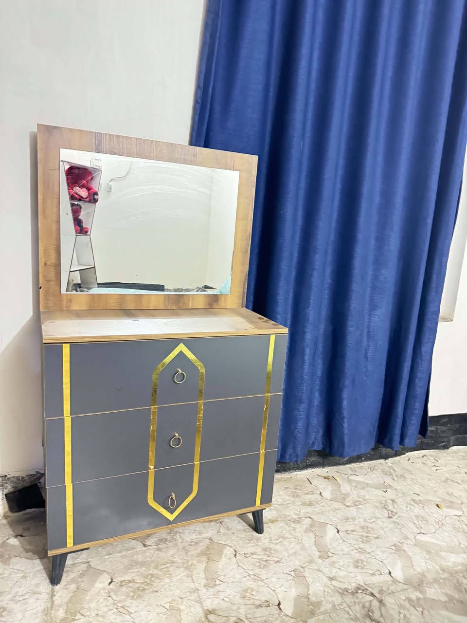 غرفه تركيه شبابيه
السعر 750وبي مجال 
نظيفه كلش عنوان بابل وره محطه ابو عجاج


**إذا كنت صاحب هذا الإعلان وتريد حذفه لأي سبب، رجاءا أرسل رسالة إلى الدعم الفني**