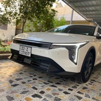 كي4موديل ٢٠٢٥ مكينه ٢٠٠٠ زيرو خليجي  رقم اربيل مواصفات عاديه  ٠٧٨١٠٨٩٣...