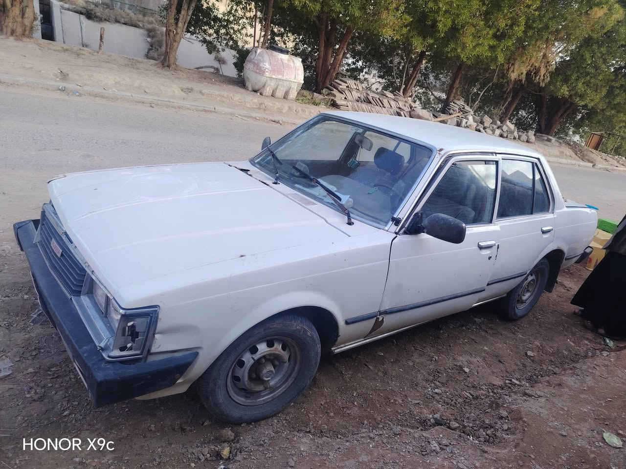 كرونه ٨١ مديل.  رقم بغداد
محرك ونجي ناعم  سنويه بسمي  سياره حلوه ما بيه صبغ يرادله ترتيب بصيط السعر ٣٥  مكانه حله شراي يتصل@ ***********
