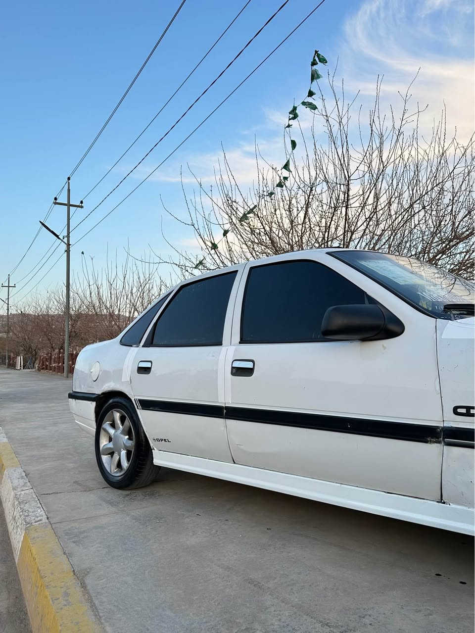 لەسەر ئیزنی کاکی ادمین فڕۆشتنی خیرااا   ئۆبڵ ڤیکتڕا بێ بۆیاخە (14 وەڕەقە  😱)35   هەزار مۆدیل (1993 ) سەیارەکە  ( سەنەویە وەکا لەیە هەزەی نوێە )مەکینەی (18 ) گیڕومەکینە بەشەرت سەیارەکە بێ بۆ یاخە  ناو داخیلی وەک شەریکە ماوەتەوە دەحمی بشتوو بێ شی نیە  (4)تایەوە ویلی ئینفنیتیم بۆ بەستاوە    خایسی نیە کارەبای هەموو بەشەرت بەگ لایت جواری  تەنجیل گەرمی هەمووی ئیشدەکات زۆر زۆر تندوو تۆڵە بۆزانیاری زیاتر بێوەندیم بێوە بکەن  (*********** ) ناو نیشان کۆیە كويسينجاك, أربيل
