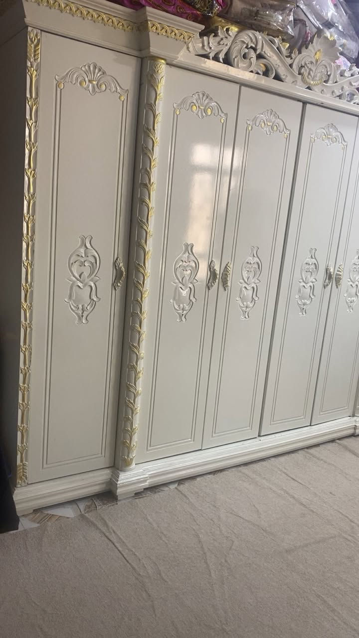 غرفة مستعملة كويتي نظيف تتكون من ٦ قطع اللون أوف وايت


**إذا كنت صاحب هذا الإعلان وتريد حذفه لأي سبب، رجاءا أرسل رسالة إلى الدعم الفني**