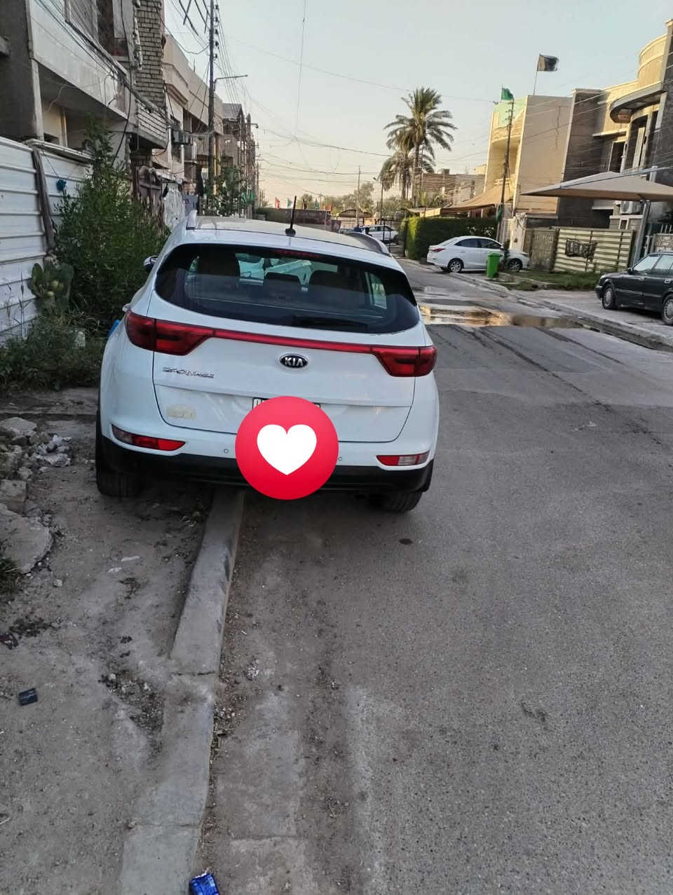 اسبورتج مديل 17 خليجي لون ابيض رقم بغداد سياره بسمي    مواصفات بنرامه  حساس خلفي زراك لايت كشنات جلد شاشه تبريد قطعتين تحكمات استيرن  مكفوله من التبديل والصبق عده بارد قليل والبنيد بي رصعات خفيفه مبينه مال حالوب *********** مكان السيارة بغداد حي الجهاد
