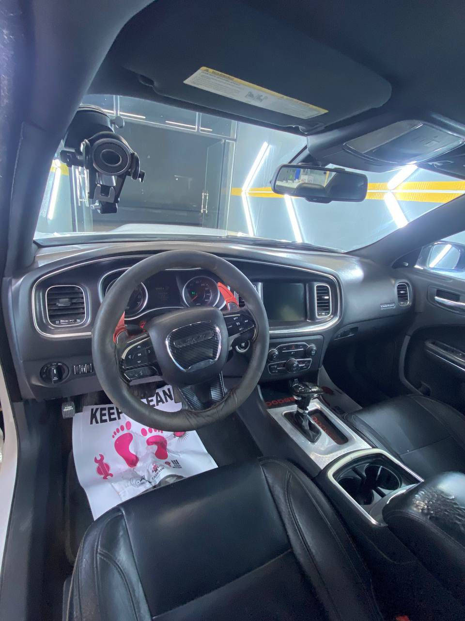 سلام عليكم
2015 rt باسمي
ماشيهً95 الف حقيقي
مكينه وكير بالنايلون بلكات ريسنك فيتبم 
بانزين مشايفه غير المحسن 
ويل نجمه جديد 
صدرها بالكامل جديد 
والغرفه حضن تدفئه تبريد 
اكزوز ب ١٥ ورقه مشتري اكتف اكزوز  بوري 3:0 ودبات سود واكس وداون مبرمجه السياره رعيده
بيها صبغ قطعتين جاملغ وبنيد فقط مبدلات 

ومكان السبايدر البراغي الفوك اطراف الجاملغات الخلفيه
رقم بغداد الجديد باسمي 
السعر ١٦٥ وبيها مجال 
مكاني بغداد شارع فلسطين 
***********  مامتواجد فقط اتصال
