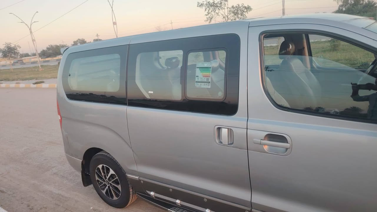 السلام عليكم
ستاركس للبيع مسكر موديل ١٤ كفاله بس قبق جنطه مبدل  رقم واسط خطها كوت كربلاء مكانها كوت 
***********
