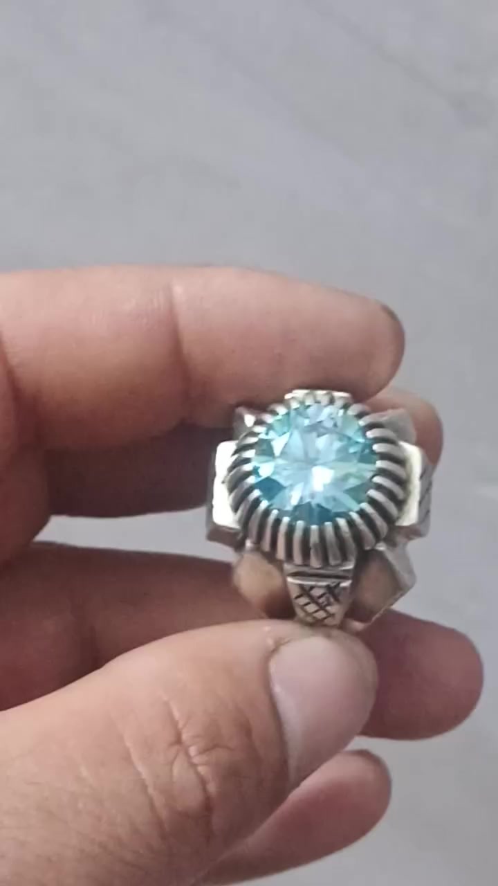 قطعه ثكيله فضه وزنهه 56 للبيع سعر خاص
***********
