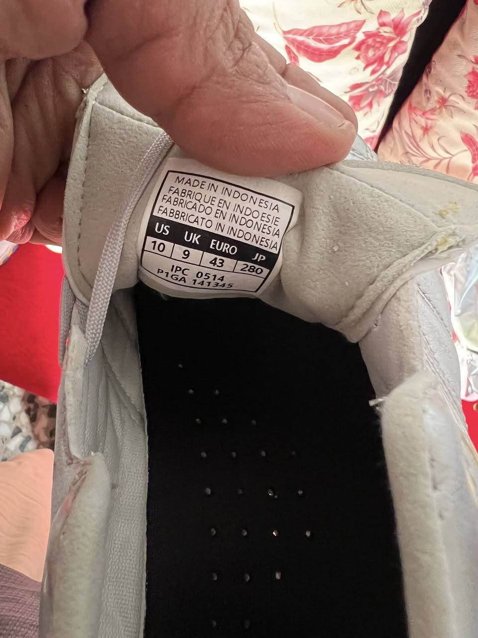 قياس 43. 44.  قطعه 25.


**إذا كنت صاحب هذا الإعلان وتريد حذفه لأي سبب، رجاءا أرسل رسالة إلى الدعم الفني**