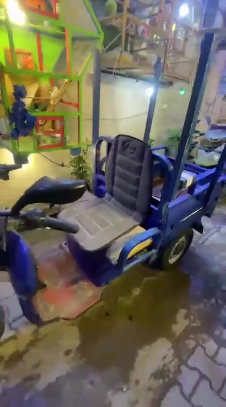 سلام عليكم ستوته صغيره اخت الجديده اريدها ٤٠٠ قفل قفل قفل معتاز واريد أبيعها علما الجديده بمليون .بطارياتها نظاف يقرن ١٠ ونص تايرات جدد الخلفيات جوبلس والامامي  جوب وتاير سبير كامل .شاحنتها الاصليه مع سيار ١٥ متر .ستوته مفوله تجي تفحص وتأخذ وبدون عمله أبد
*********** ابو حكمت ..
