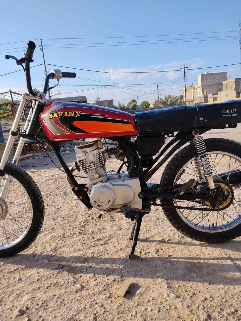 السلام عليكم دراجة للبيع تعمير 24 شاصي شلامجة 14 كلك اوراقة ضاعن ماناقصة شي كلة جديد بس عوزة تفيلس مكان شطرة السعر 375 .... رقم . ***********
