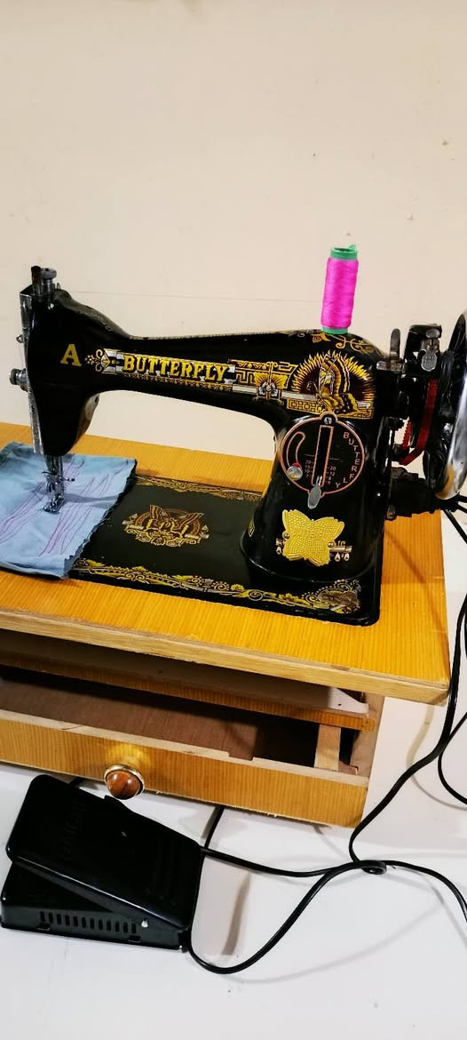 فراشة🦋 هندي شغاله تخيط جميعالاقمشة  نضيفه حيل 75 مع توصيل
***********)
***********
