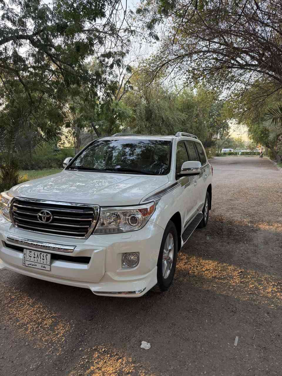 السلام عليكم
لاندكروز2014 للبيع ابريم فول مواصفات 

ماشيه 122000 بيها صبغ اثر شخوط مكينه كير مكفولات 

للتصال *********** متواجد وتساب ورصيد
السعر32
