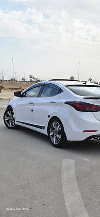 النترا GLS • ٢٠١٥ • ماشيه ١٧٢٠٠٠