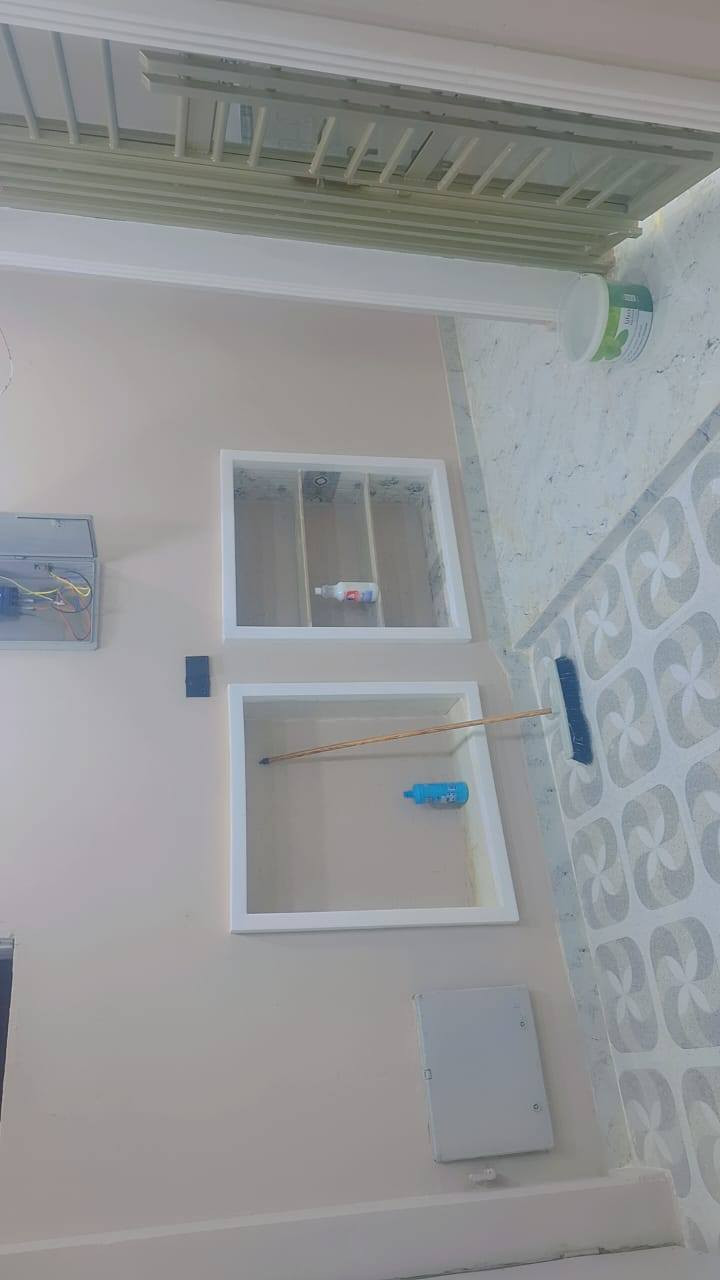 مشتمل للبيع جاهز للسكن ١٠٠متر ٥ ×٢٠زراعي في حي الخضراء مقابل المعارض النزله الوسطيه مرقم من البلديه 
يتكون من استقبال ومطبخ وصاله وغرفه نوم وصحيات خارجيه داخليه وبيتونه بكد الصاله الجوه 
اي استفسار الاتصال ع الأرقام 
***********
***********
