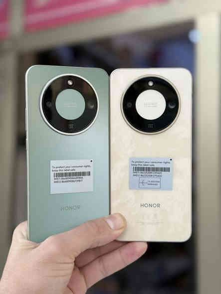 🌝 اكثر شي ممكن يخليك تاخذ هذا الجهاز هو بطاريته 8300 مليي امبير 🔥🔥
🔰🔰🔰🔰🔰🔰 HONOR X9d 🔰🔰🔰🔰🔰🔰

🌀 احدث اصدارات شركة هونر توفر من جديد وبسعر اقل👇🏻

🔸 الذاكرة 256 والعشوائية 12
🔸 المعالج: ثماني النواة Snapdragon 6 Gen 4 تكنولوجيا 4 نانو
🔸 الكاميرا: خلفية مزدوجة 108+5 م.ب / امامية 16 م.ب
🔸 الشاشة: 6.79 بوصة بدقة 1200x2640 بكسل بها ثقب
🔸 ثقب
🔸نظام التشغيل: اندرويد 15
🔸 بطارية عالية اقوى بطارية في جميع الاجهزة ، بقدرة 8300 مليي امبير ، بقدرة شحن 66 واط ( شحن فائق السرعة ) ودعم الشحن العكسي بقوة 7.5 واط
🔸 مقاوم للماء والأتربة بشهادة IP68/IP69K لعمق يصل الي 6 متر .
🆕🆕🆕 سعر الجهاز 380 الف فقط 🆕🆕🆕
➖➖➖➖➖➖➖➖➖➖➖➖➖➖➖
❇️ يتوفر 🚚 توصيل لجميع المحافظات 🔥
للتواصل : متواجدين فقط على الواتساب 
*********** طارق
او الانستغرام https://www.instagram.com/moon_ligth100?igsh=emYyeWVheXUyaHk0&utm_source=qr
➖➖➖➖➖➖➖➖➖➖➖➖➖➖➖
العنوان 📍 : هيت - الجمعية الاولى - ( شارع حامي حميد) ( مكتب مون لايت moon light ) مقابل مجمع الملكة - مجاور مكتبة اقلام⁩⁩
