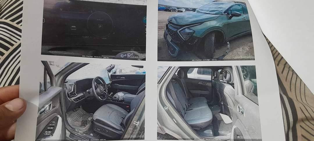 السلام عليكم اخوان 
عندي سبورتج 23 مواصفات xpro أعلى مواصفات اريد مراوس ويا سورنتو أيضا فول مواصفات sx prestige 
علما سعر سيارتي 265 مراوس أو بيع عادي 
علما السيارة بدون ايرباك وبدون تبديل أي قطعة ماشية 15 الف ميل فقط 
لاستفسار 
***********
