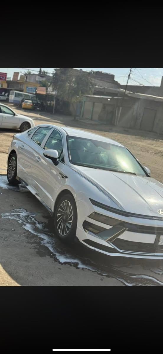 سوناتا 24 هايبرد بانزين مكينه 2000 كشنات اثنين كهرباء سياره كفاله من صبغ وبارد سياره فول موصفات ما عده الفتحه سياره حادثها بس بنيد بدل قطعه اصليه بدون صبغ بدون بارد كفاله بلعافيه ع الي ياخذها *********** سعر مناسب

