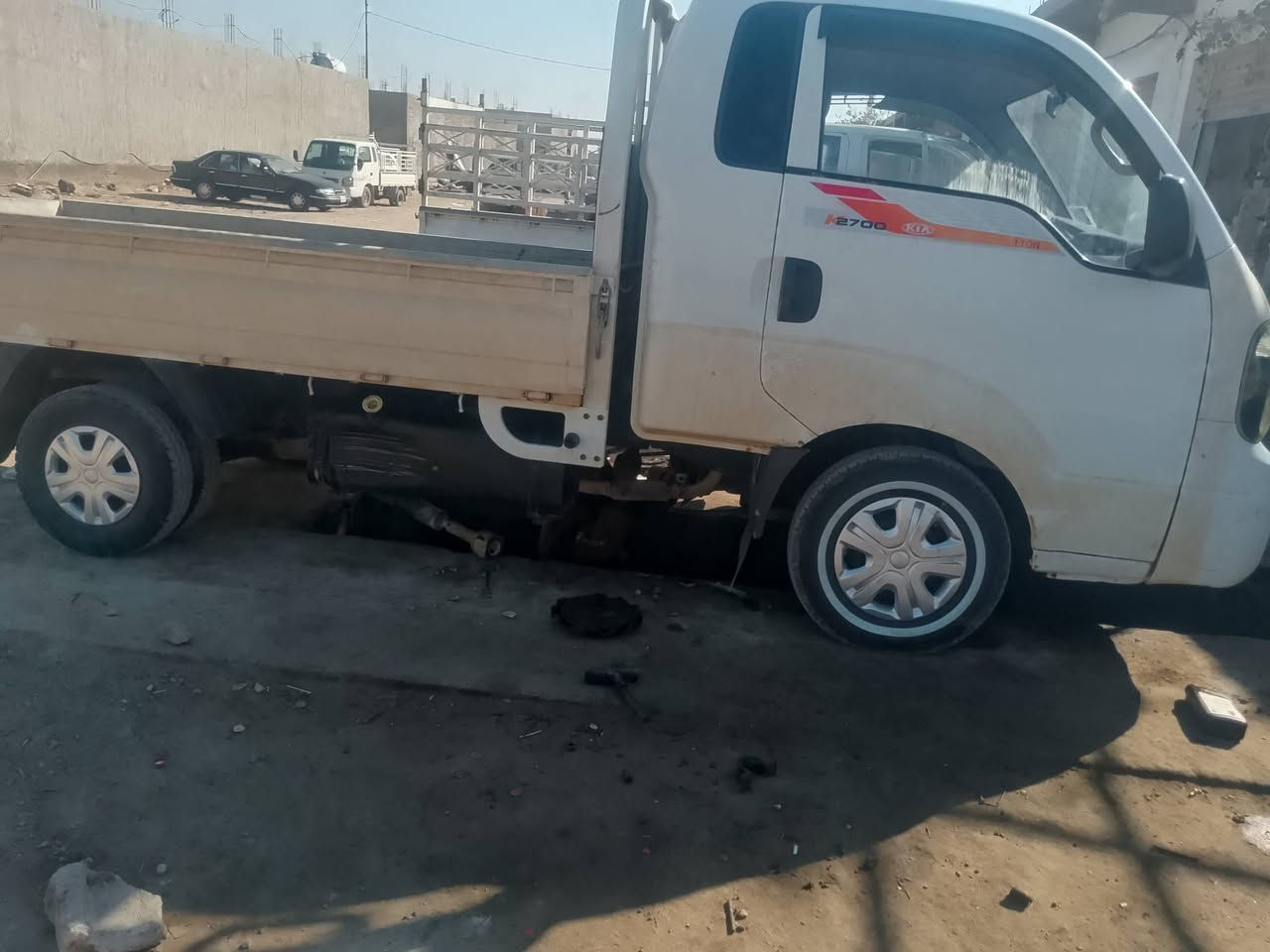 كيه 2014 رقم بابل جديده تخم تاير باتري جديد محرك جديد  بيه قاصرين فقط وكاله السعر 85 قفل رقمي ***********
