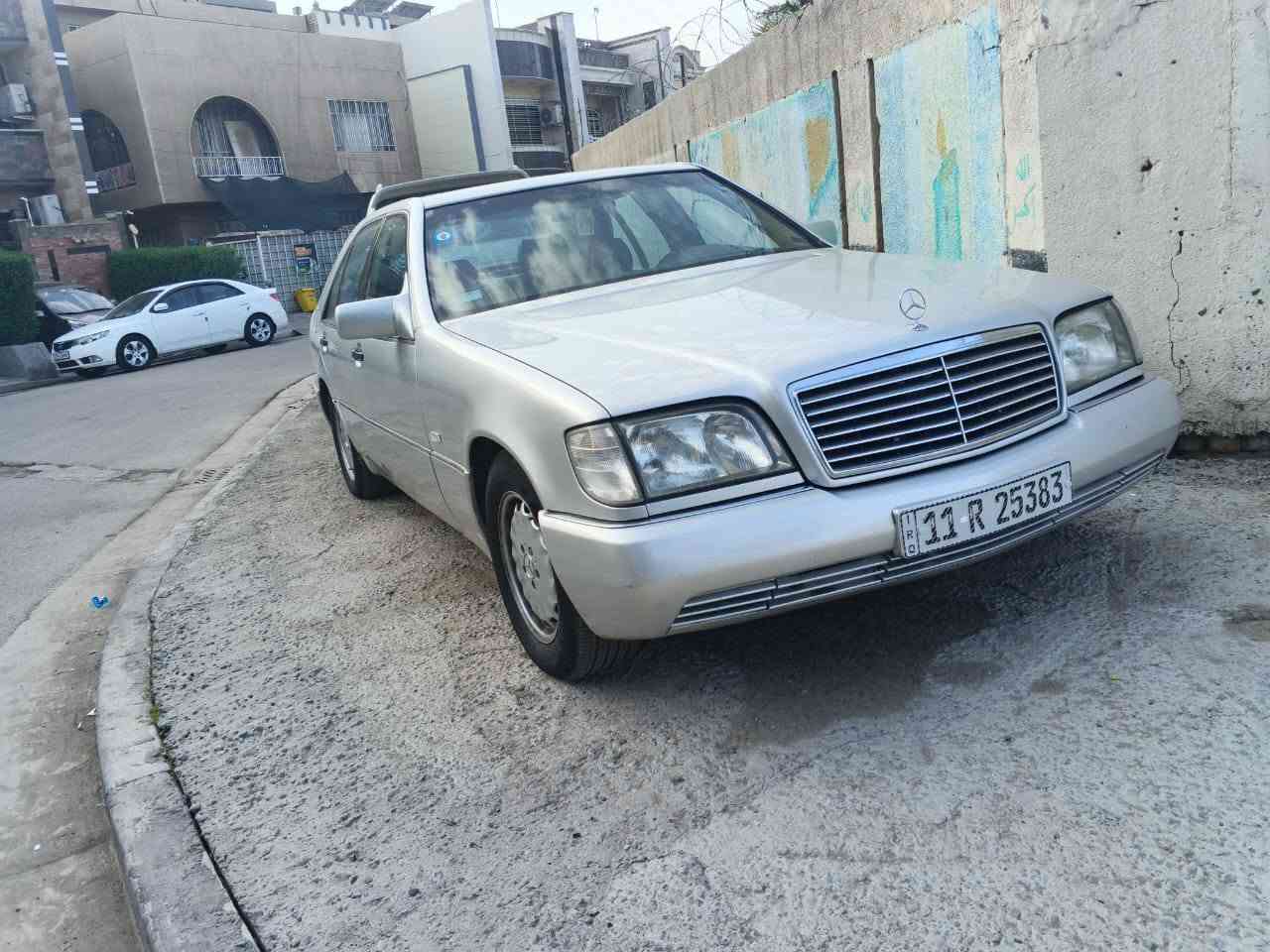السلام عليكم مارسدس شبح موديل ١٩٩٢ باب قصيره كير مكينه حدديده جدد تبريد شغل غرفه جديده السعر ١٠٠ورقه دولار نضفت السياره كلي ١٠٠/١٠٠ مكان السياره شارع فلسطين الرقم ***********
