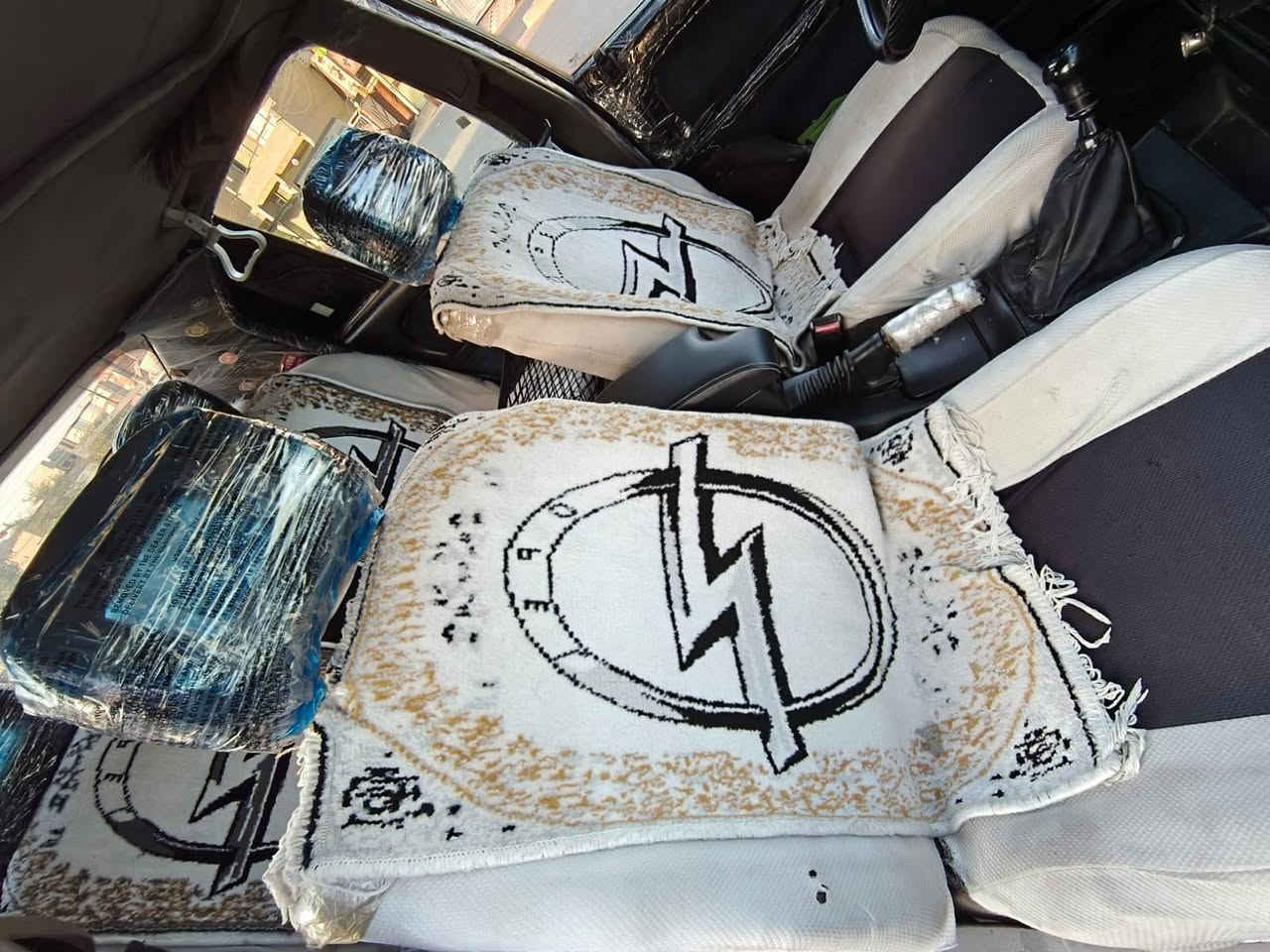 للبيع 
اوبل اوميكا رقم انكليزي سنويه مشروع وطني بسمي شخصيآ بشرط الوكالة وتحويل بشرط الكير والمحرك بشرط الغرامات صدر امامي خلفي جديد تخم تاير باتري جديد مسجل وسمعات باور ستيرن جامات كهرباء كهربائيات كلها شغل سياره جديده لوك مال بيت ومال جني سعرها 27 وبيها مجال بسيط عنواني كركوك ***********
