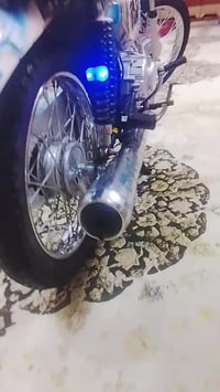 دراجة نارية • القاسم • أوراق