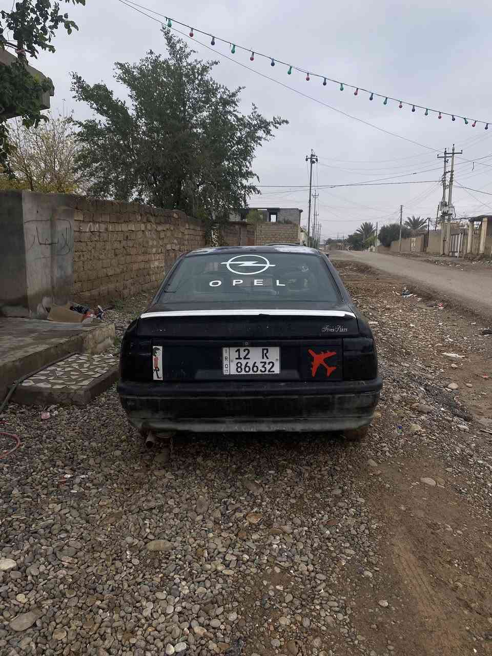 فكترا حجم ٢٠ م١٩٩٢. رقم نينوى دولي الشرعي جيراني 
شرط التحويل 
كير محرك خير من الله 
صدر امامي خلفي حيل زينات 
تايرات زينات 
شرط بلا صبغ ولادعم ماعدا الدواير مصلحات وعايزهن معجون وصبغ 
السياره بيها نقوصات بصيطه 
السياره مذكور كل تفاصيلها لاتسالني شبيها 
السعر ٣٥ وبيها مجال بسيط تجي وتشوفها وتشلع عيوني ومن تجي لاتكسر بيها وتكلي تعبانه ومعرف ايش مابايعك موديل ٢٥ هيه فكترا 
***********
